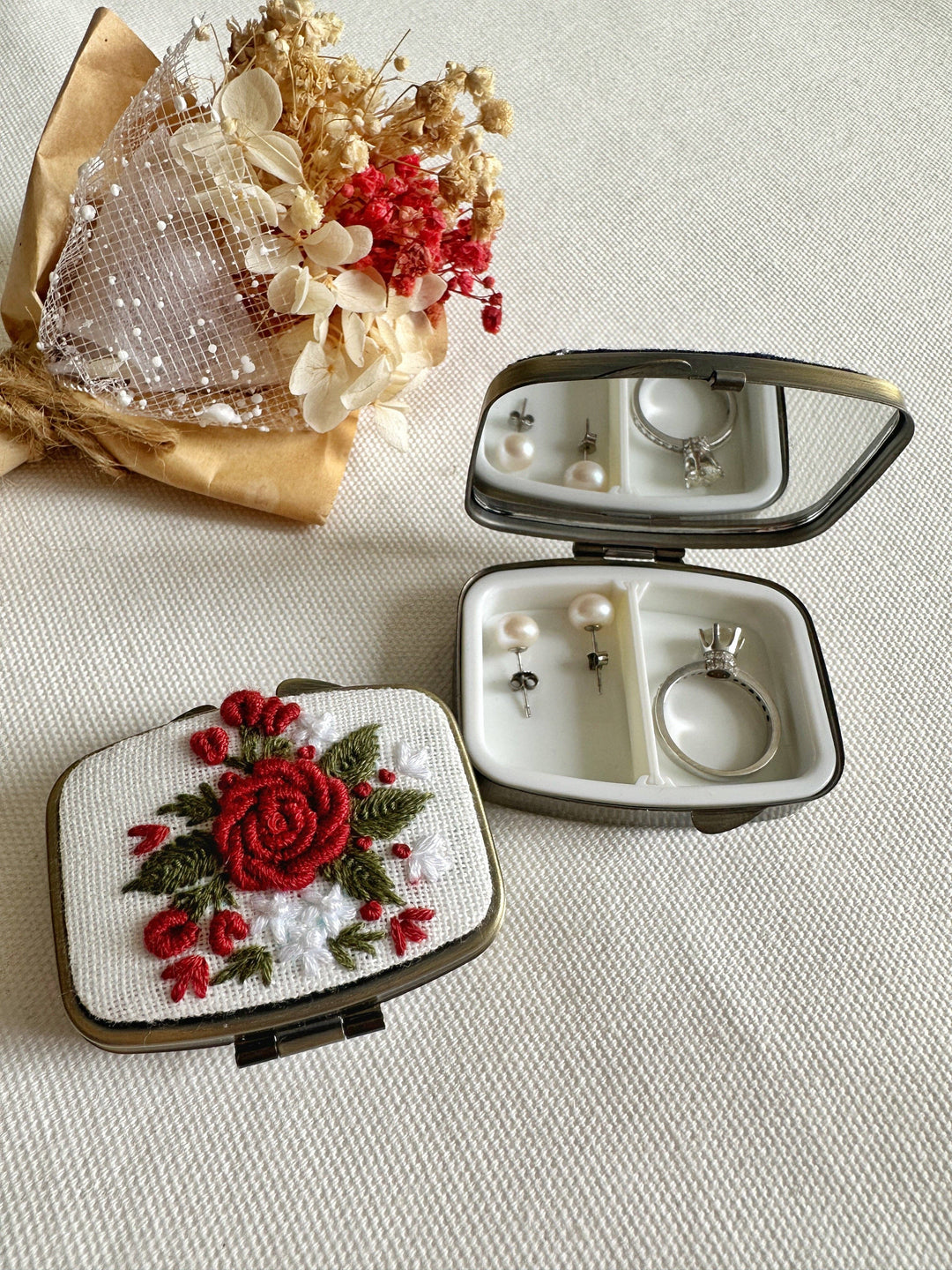 Floral Embroidered Rectangle Mini Jewelry Box With Mirror ✅