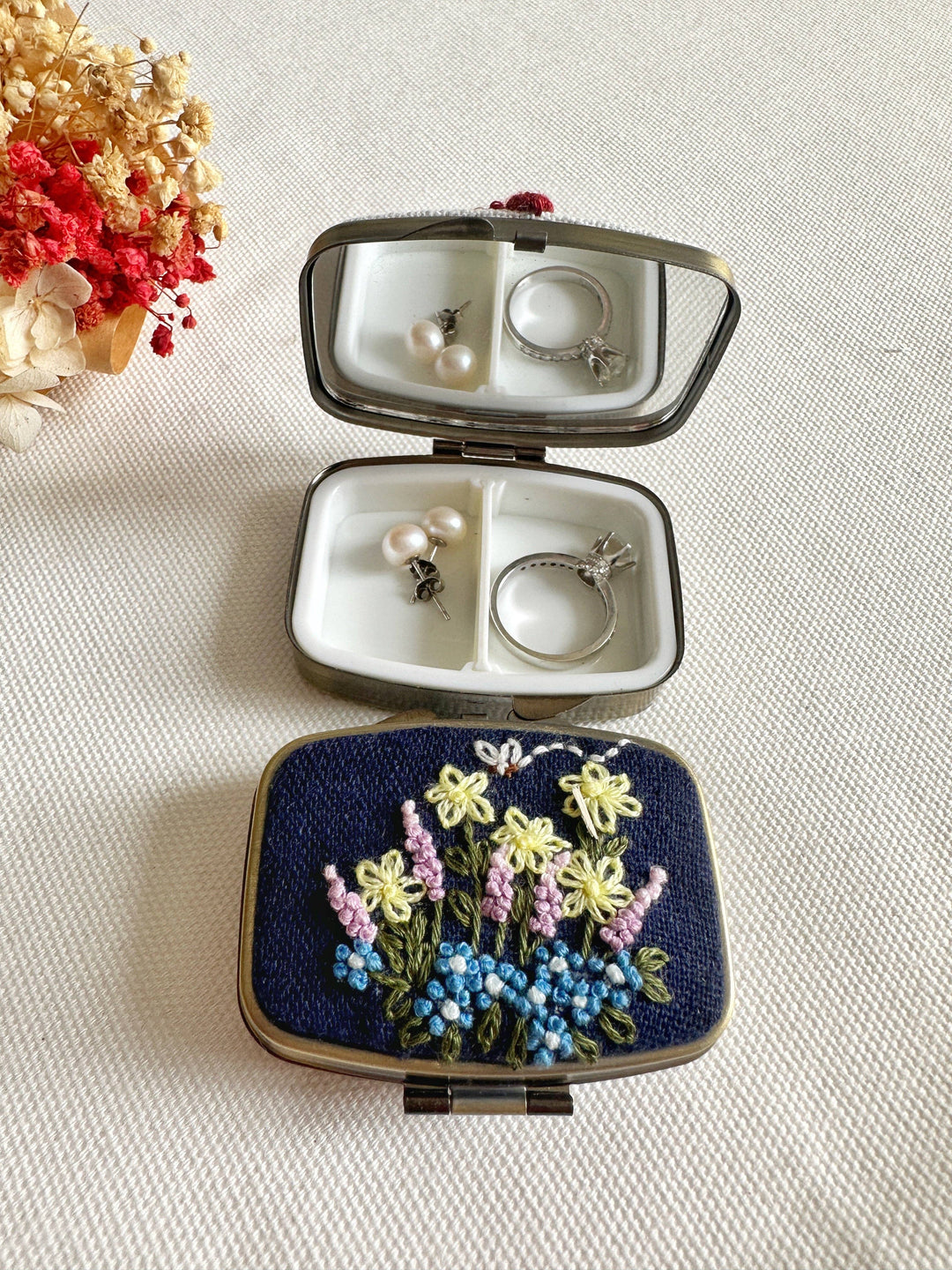 Floral Embroidered Rectangle Mini Jewelry Box With Mirror ✅