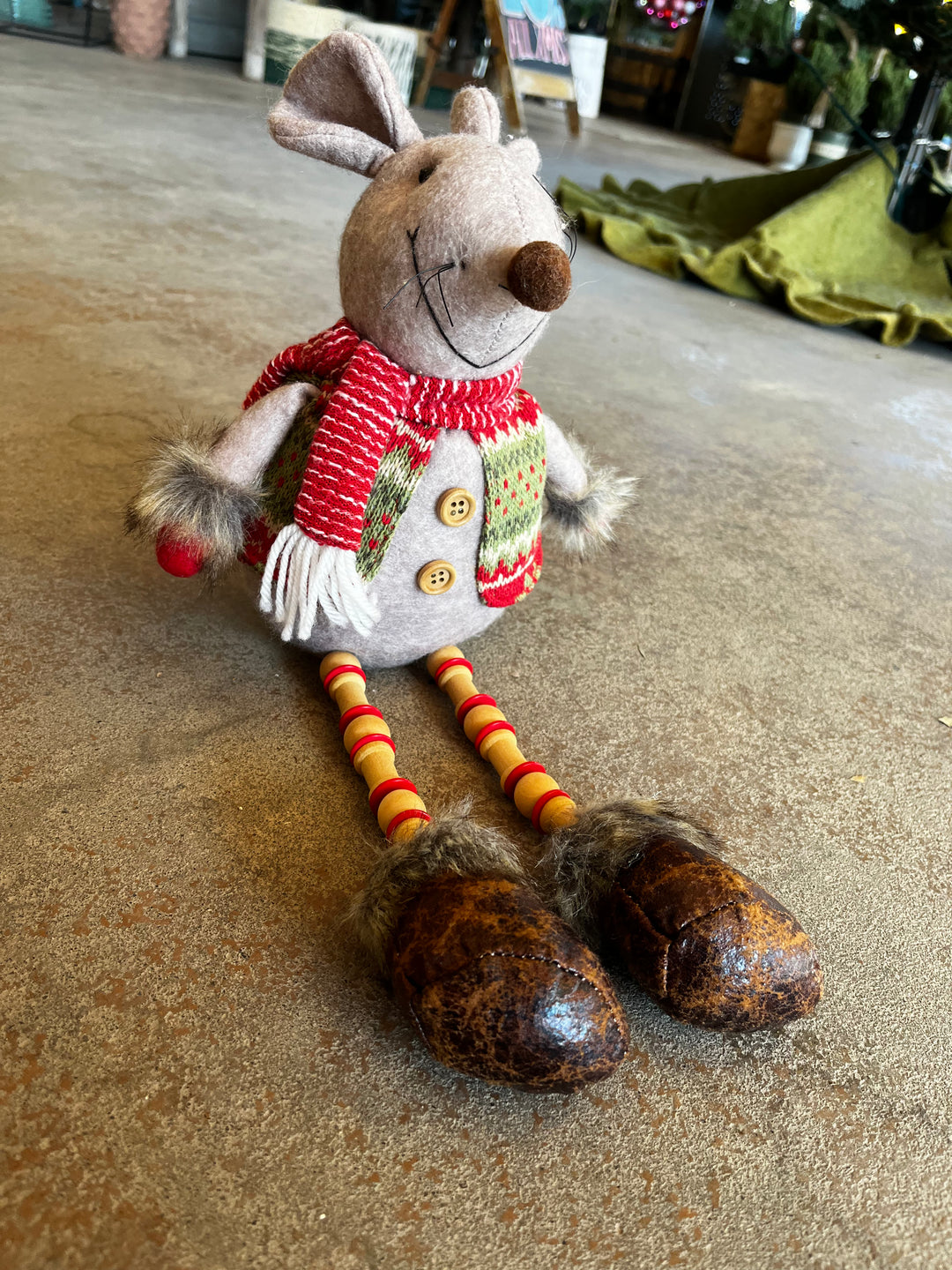Holiday Mantle Mouse