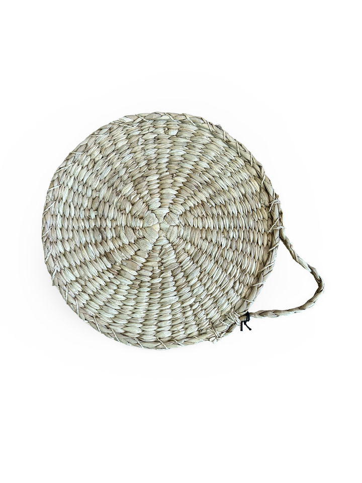 HAND WOVEN BANKUAN TRAY NATURAL